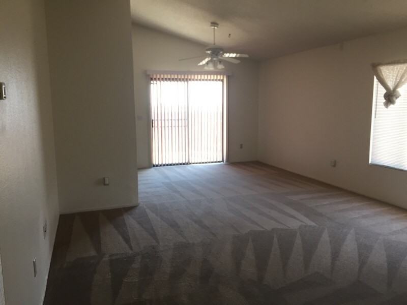 14200 Winchester Dr - Photo 3 of 8