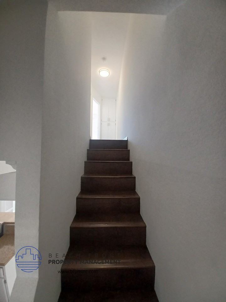 314 Hermosa Ave. - Photo 3 of 10