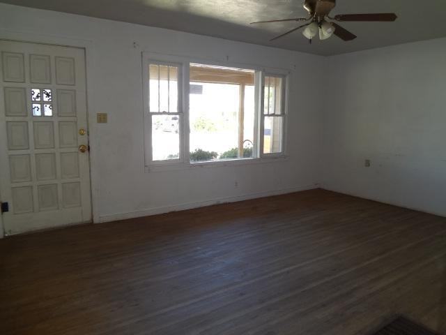 614 Campana Ave - Photo 2 of 10