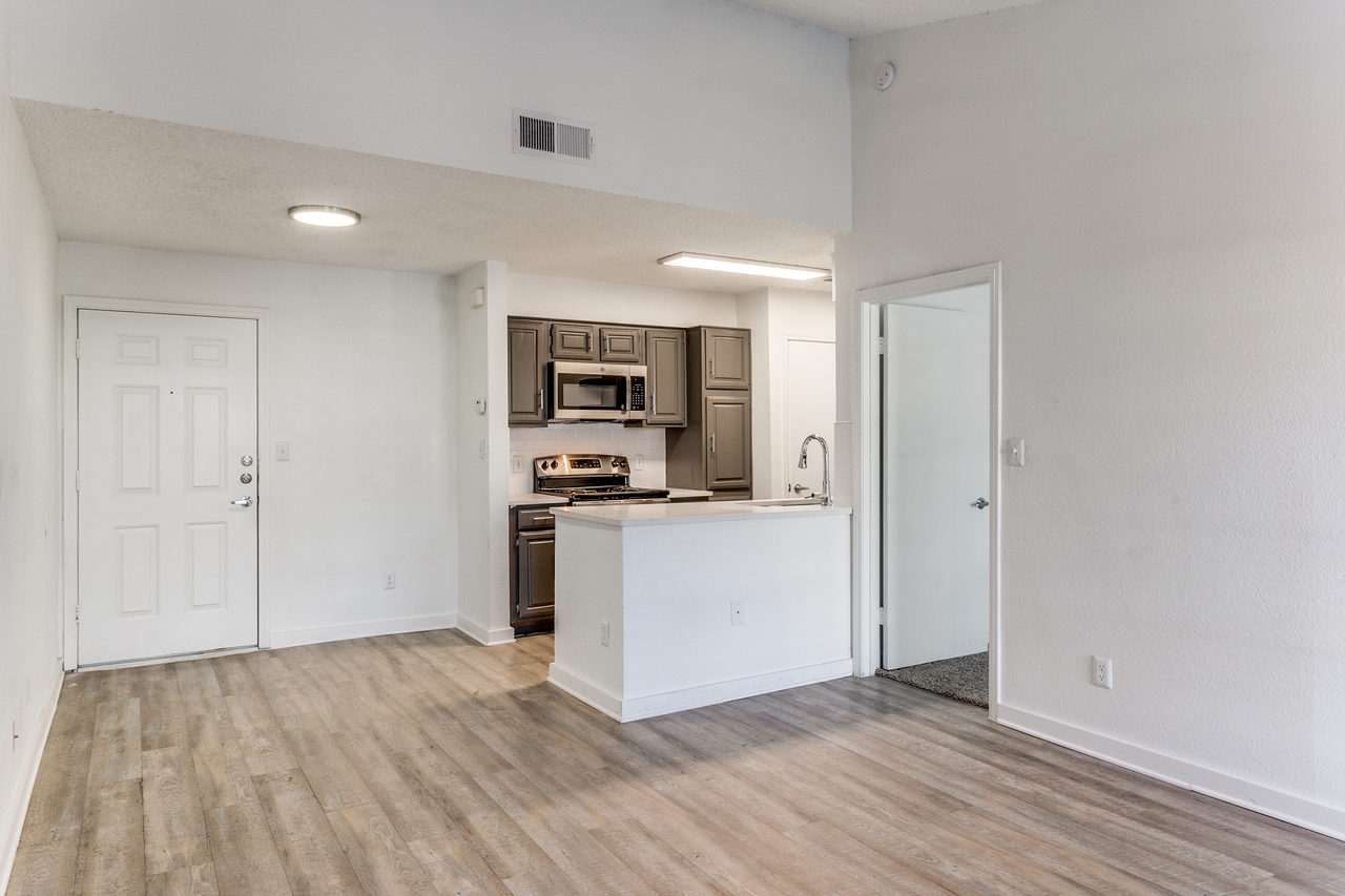 The Laney - Photo 6 of 31