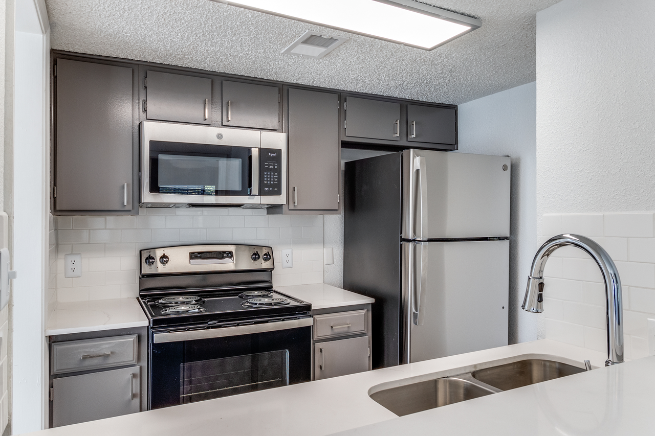 The Laney - Photo 3 of 31