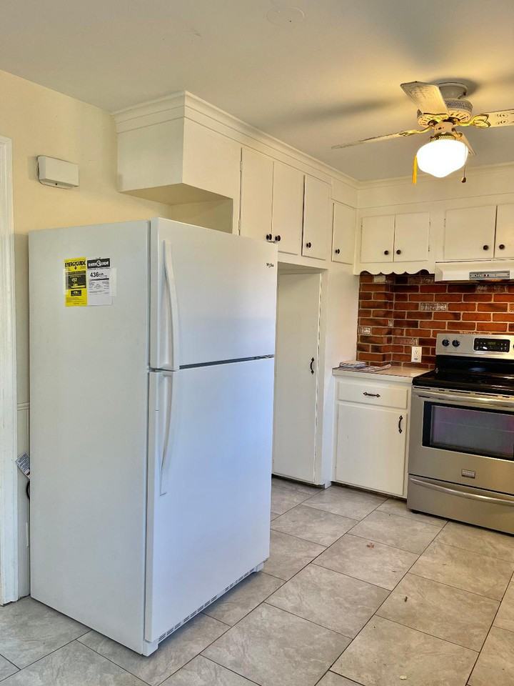 58 Barton Circle - Photo 2 of 24