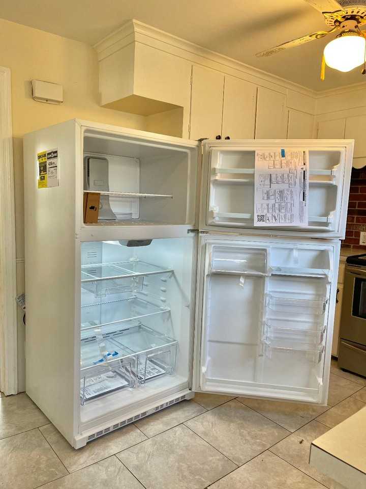 58 Barton Circle - Photo 3 of 24