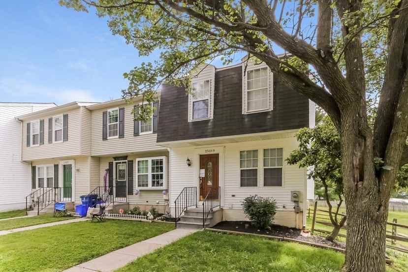 25019 Angela Ct - Photo 2 of 25