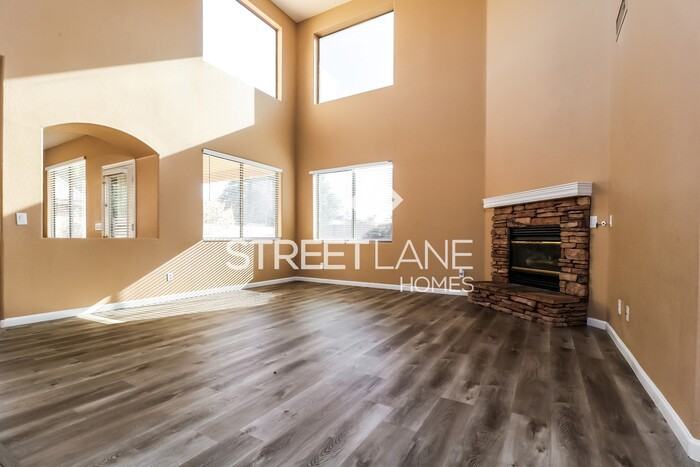 16591 W Mckinley St - Photo 3 of 15