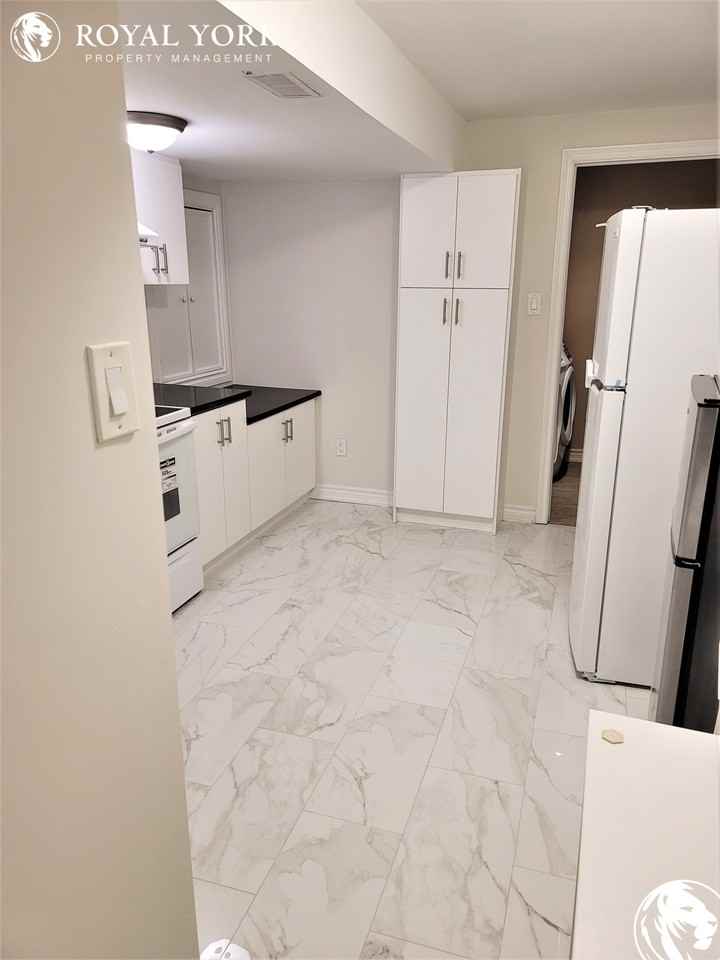 1397 Rennie St #2 - Photo 2 of 18