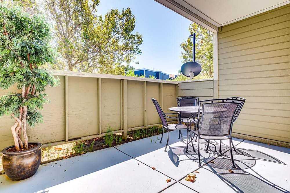 1000 Pheasant Drive - Photo 2 of 39