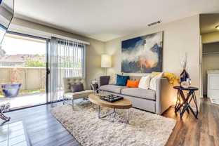 1000 Pheasant Dr - Photo 1 of 1