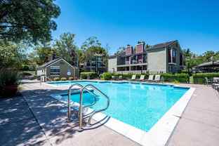 1000 Pheasant Dr - Photo 1 of 1