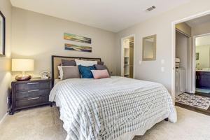 featured image of 1000 Pheasant Dr