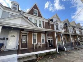 featured image of 722 E King St #7