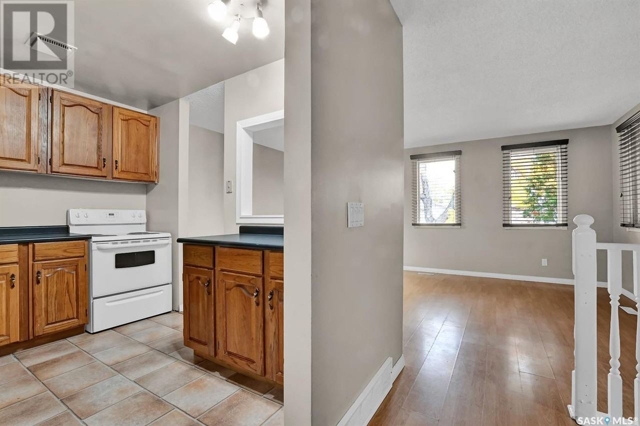 802 Dolan St N #1 - Photo 3 of 9