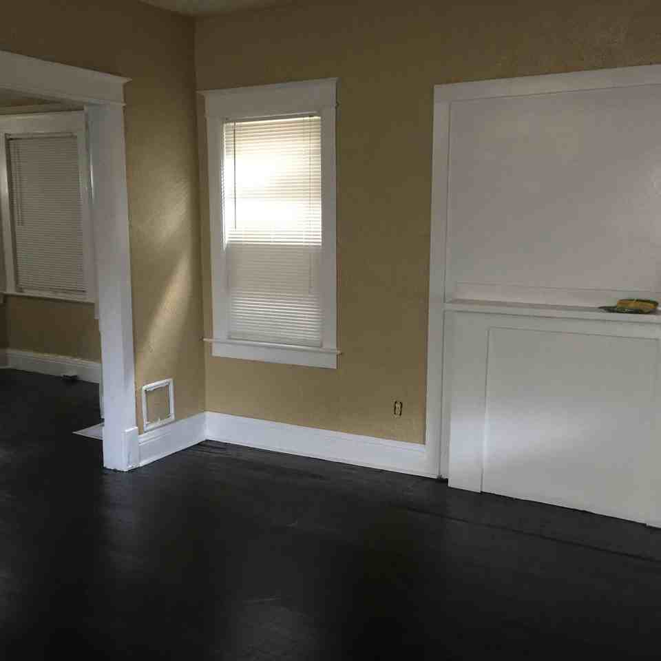 3639 Wabash Ave - Photo 2 of 8