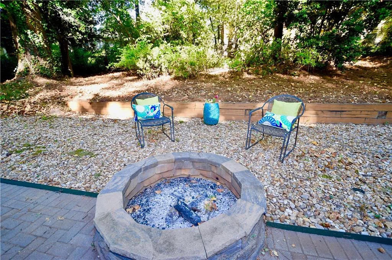 3479 Allen Dr - Photo 4 of 26