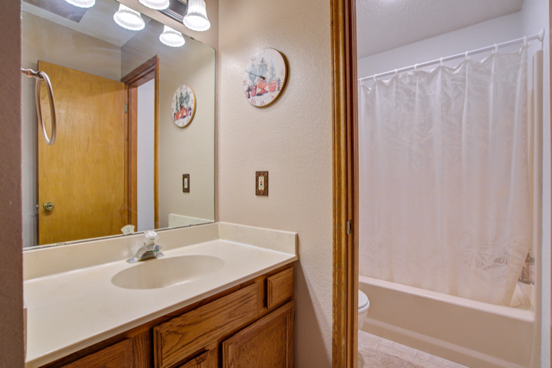 175 Heather Dr - Photo 5 of 15