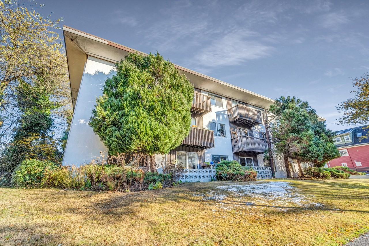 2320 Woodland Drive Apartments 2320 Woodland Dr, Vancouver, BC V5N