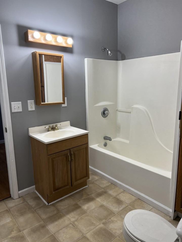 1011 S Greenlawn Ave #1 - Photo 7 of 15