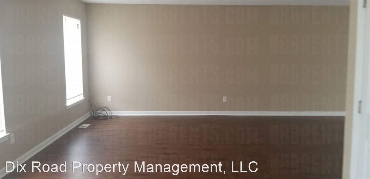 5376 Wood Dale Dr - Photo 3 of 7