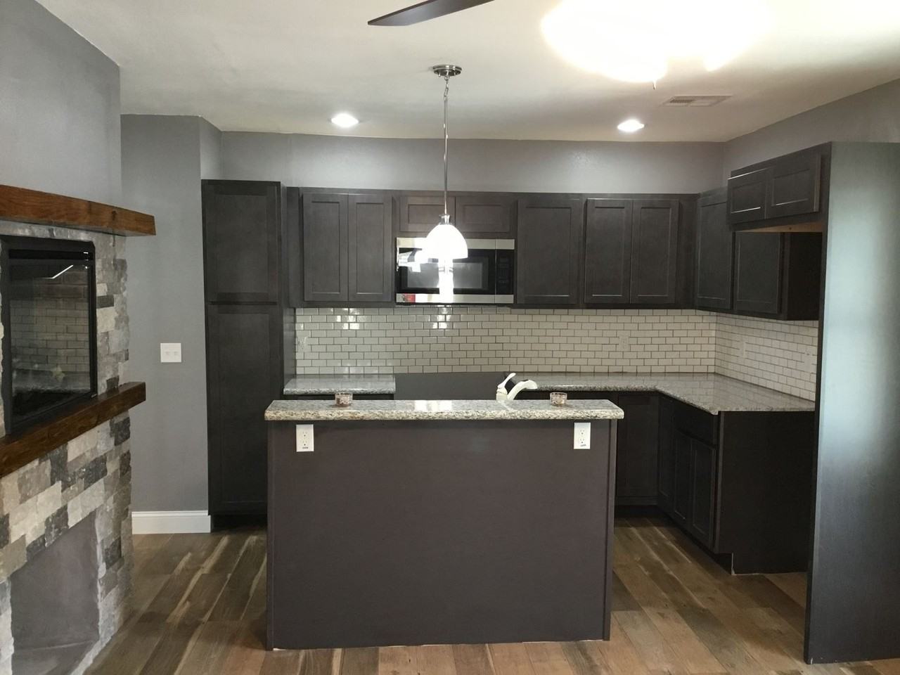 1628 Ne 12th St - Photo 2 of 15