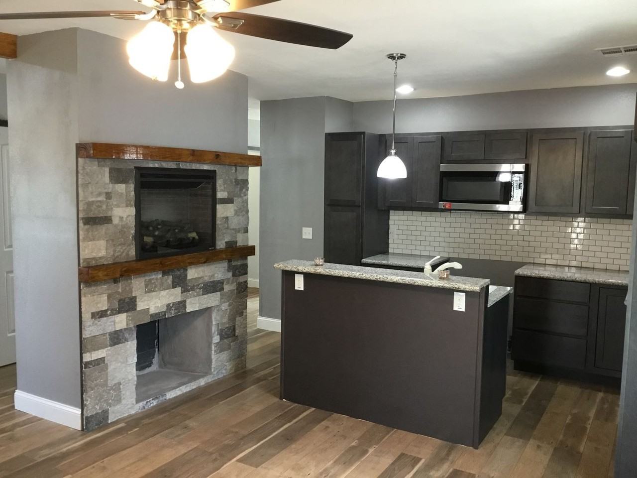 1628 Ne 12th St - Photo 3 of 15
