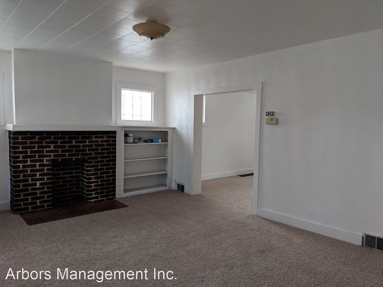 1026 Mirror St - Photo 3 of 19