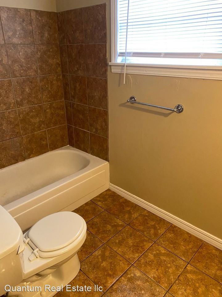 1410 SOUTH C STREET - Photo 3 of 5