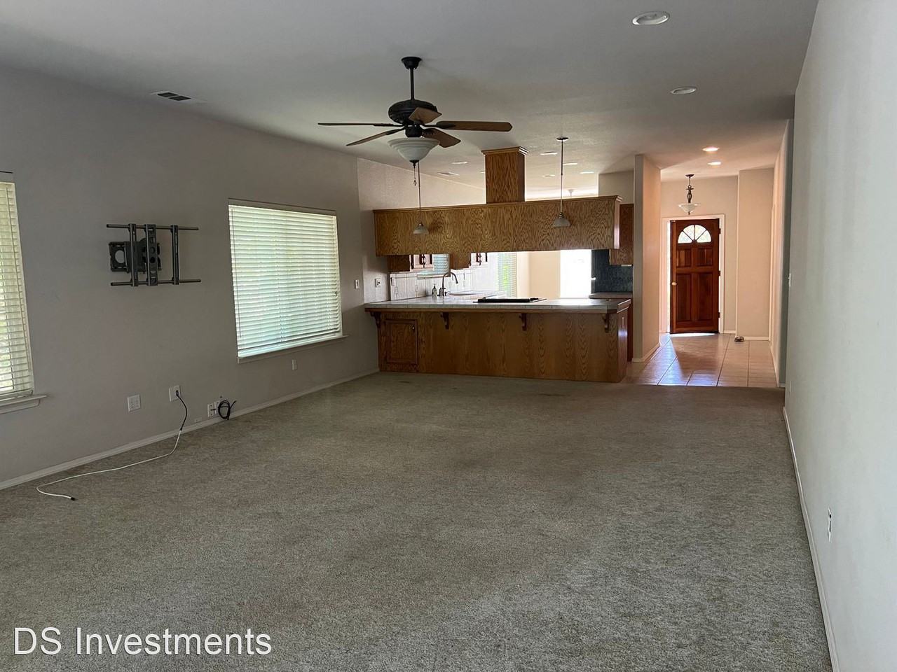 32614 Greene Dr - Photo 2 of 4