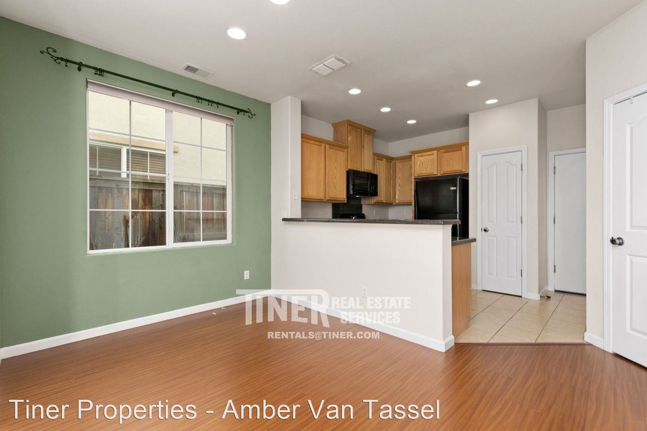 8401 Roseto Rd - Photo 3 of 24