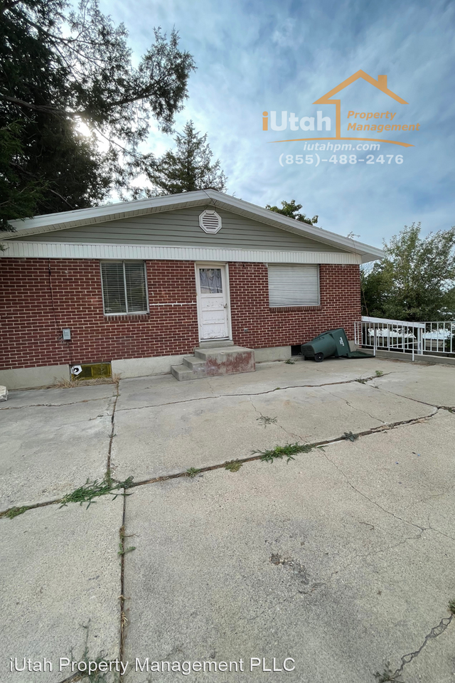 1066 36th Street - Photo 2 of 12
