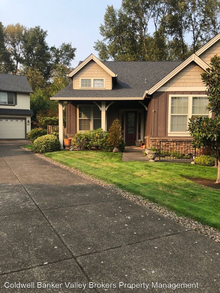 379 Benton Dr Nw - Photo 2 of 30