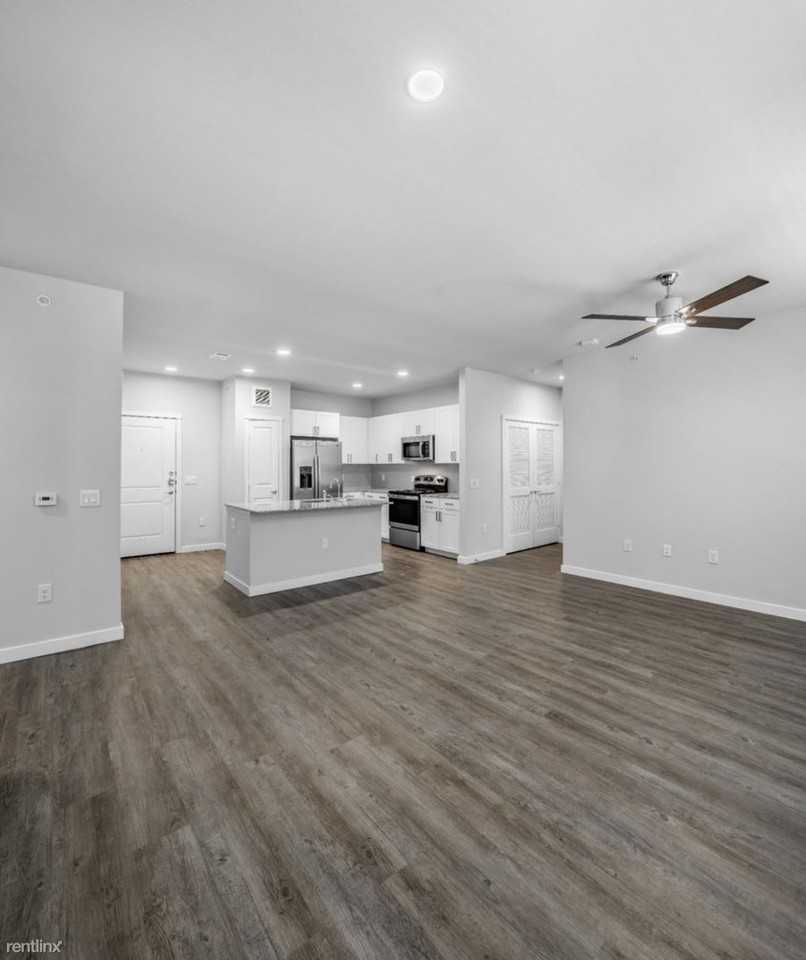 4400 Prairie Xing - Photo 2 of 7