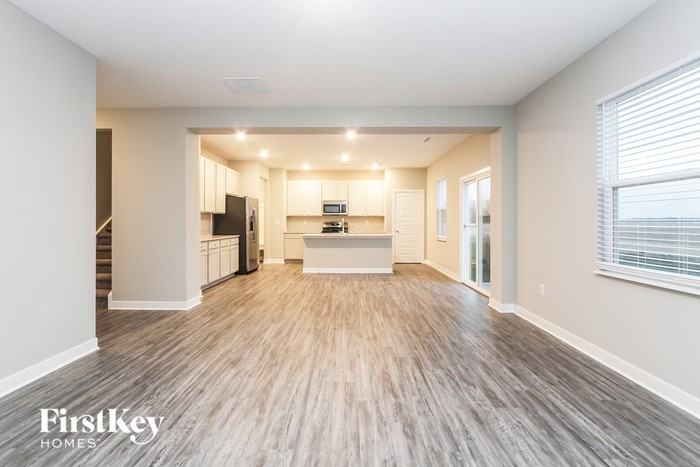 2452 S Carlota Dr - Photo 2 of 15