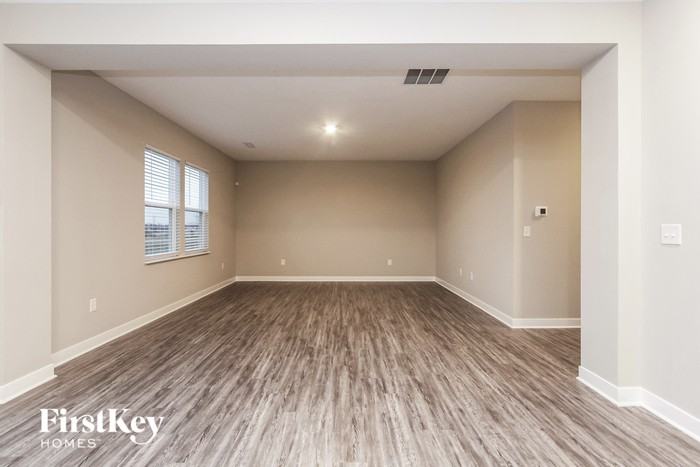 2452 S Carlota Dr - Photo 3 of 15