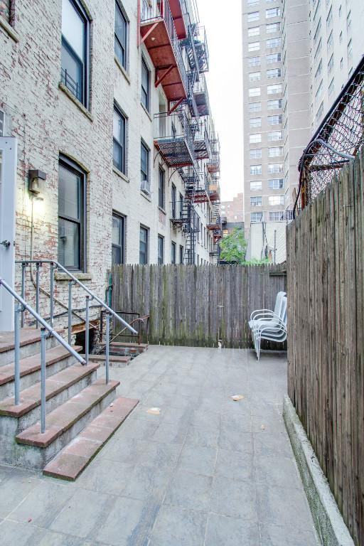 E 18th St #A3 - Photo 2 of 8