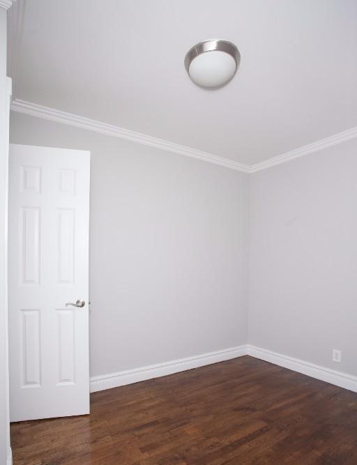 E 13th St #1E - Photo 2 of 4