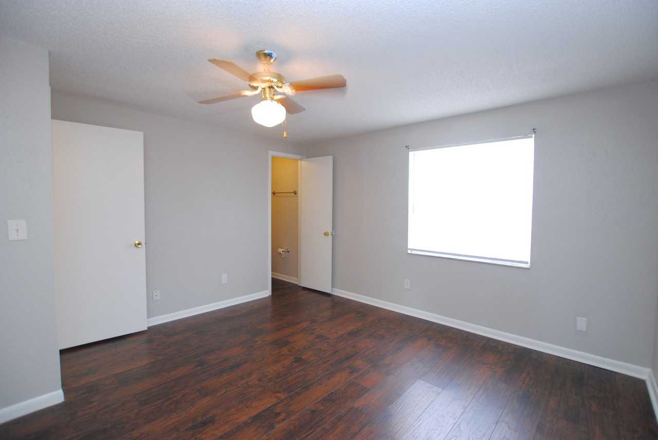 8250 Springer Ct - Photo 3 of 20