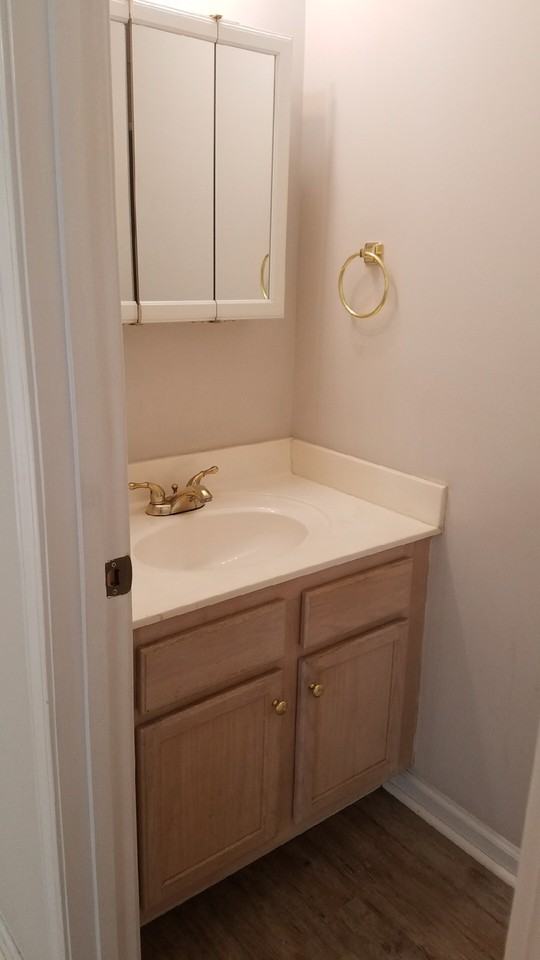 125 Oakley Cir - Photo 2 of 9