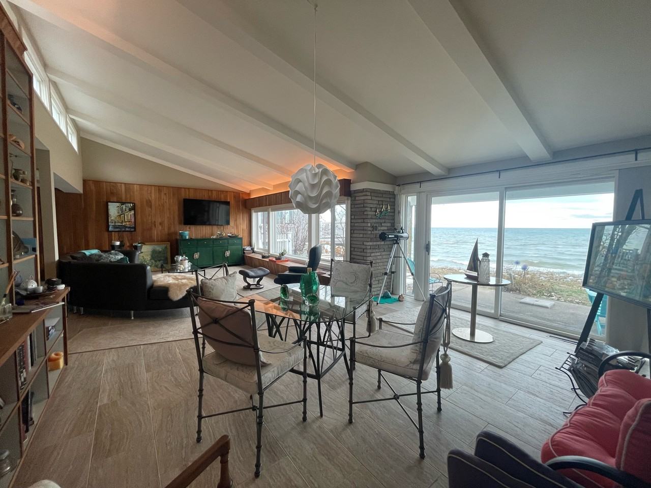 32 Shore Dr - Photo 3 of 18