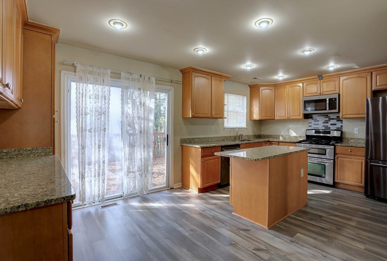 8847 Goose Landing Cir - Photo 2 of 23