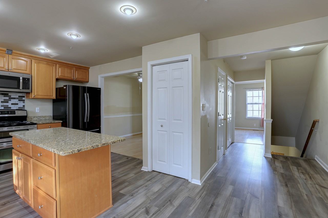 8847 Goose Landing Cir - Photo 3 of 23