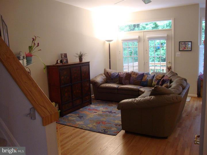 1312 S Washington St - Photo 3 of 8