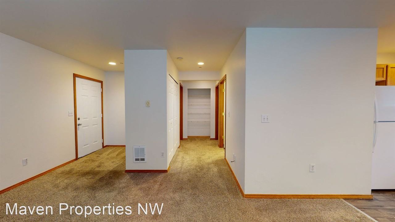 113-115 W Casino Rd. - Photo 2 of 13