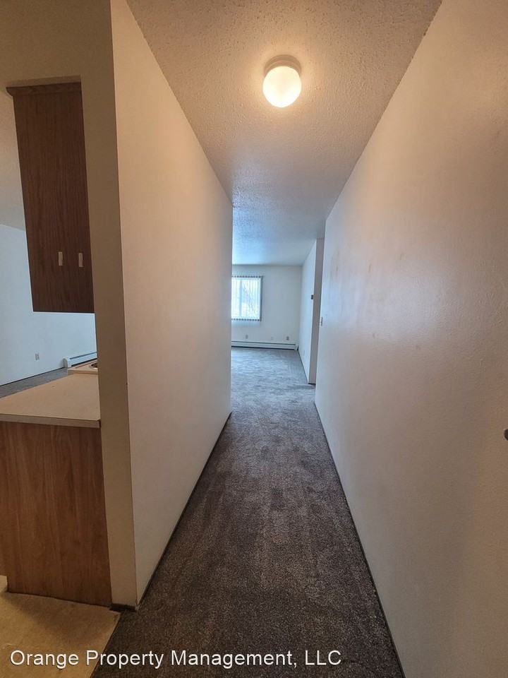 3024 9 1/2 St N - Photo 3 of 14