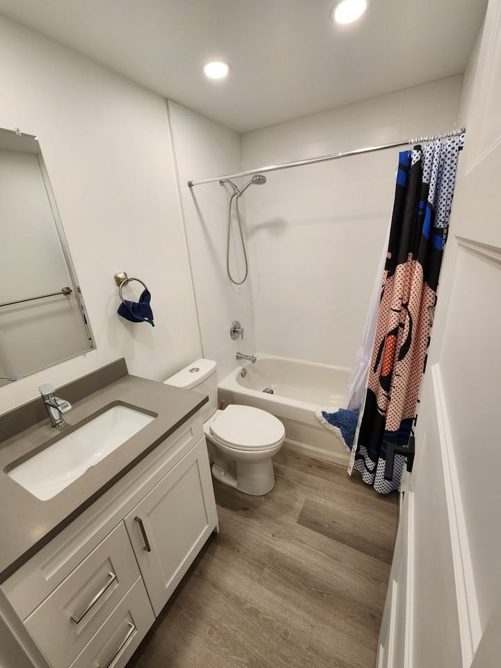 4556 Frances Street - Photo 6 of 8