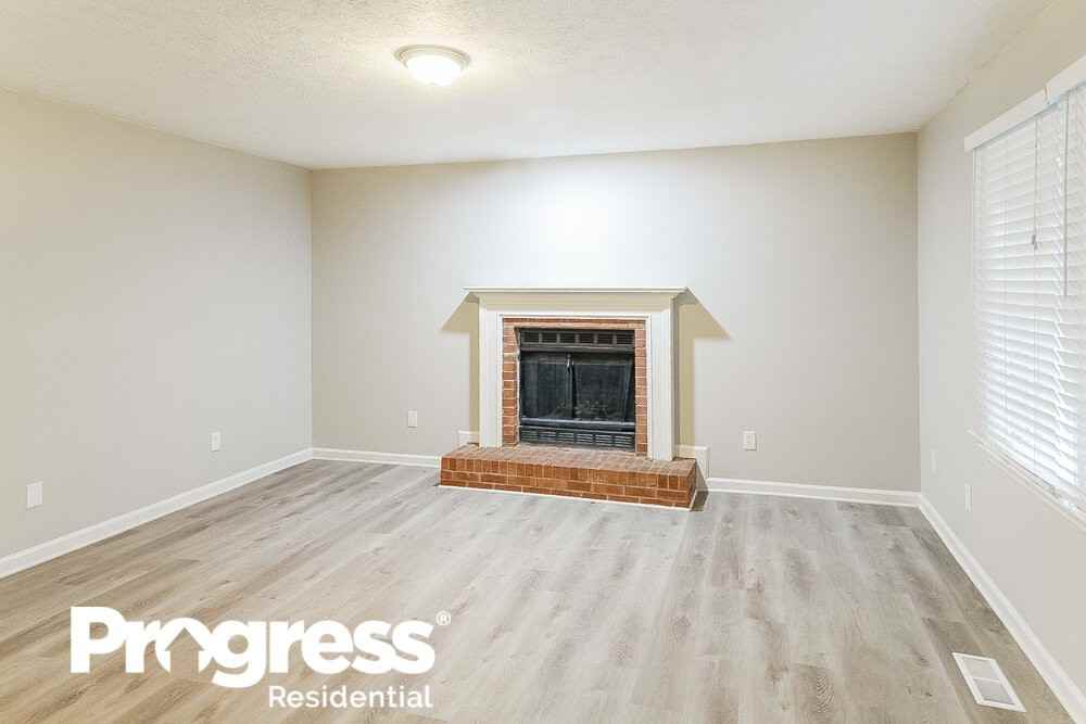 3138 Calumet Cir Nw - Photo 5 of 18