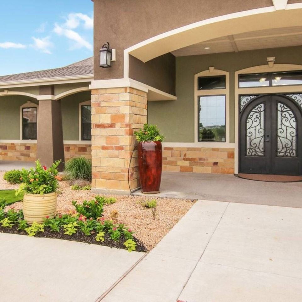 Lone Oak Apartments - Photo 2 of 32