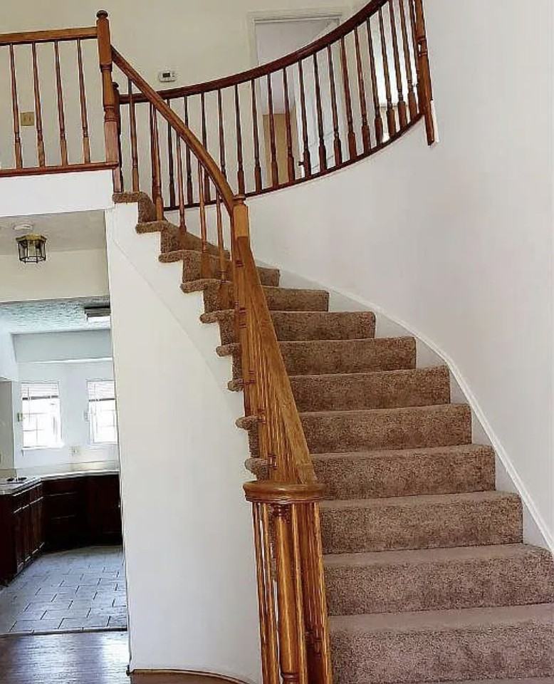 6101 Richmanor Ter - Photo 2 of 10