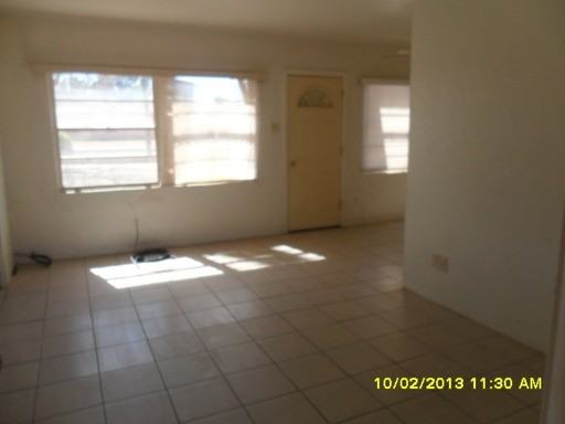 2257 E 10th St - Photo 2 of 10