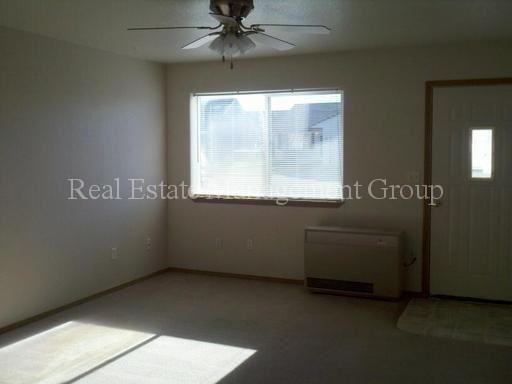 203 Heritage St #C - Photo 3 of 6