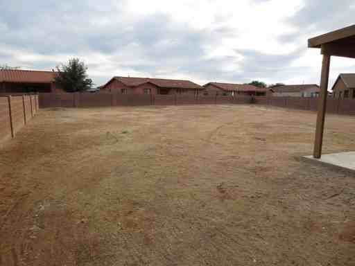 7585 W Ranchers Dr - Photo 3 of 13